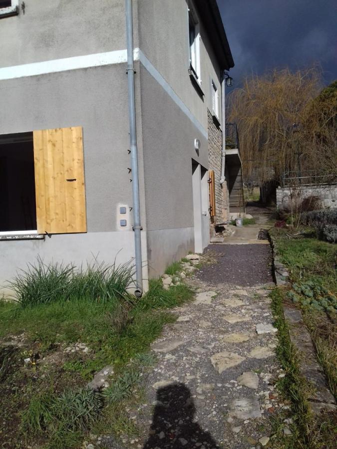 Agreable Chambre Meublee, Vue Sur La Vallee De L'Auxois Villy-en-Auxois Exteriör bild